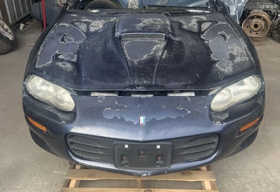 Camaro SS 2002 montaje frontal capó parachoques núcleo soporte V8 estándar  Foto 1 de 4