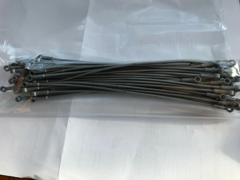 LEGO-NEW-#27965-FLAT SILVER-HOSE FLEXABLE 22L W 2 CONNECTOR ENDS/-5 PIECES - Image 1 of 1