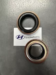Hyundai Driveshaft Oil Seals 4311928080 4311928070 - Picture 1 of 3