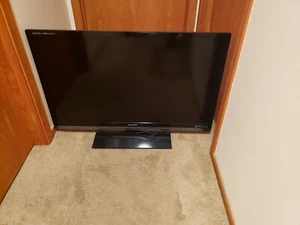 aquos sharp tv quattron lc-40le830u - Picture 1 of 4