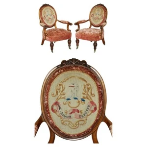 ANTIQUE PAIR OF C HINDLEY & SONS ARMORIAL COAT OF ARMS CRESTS FRENCH ARMCHAIRS - Picture 1 of 24