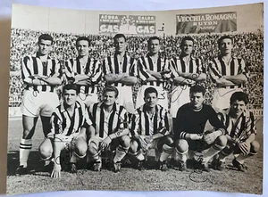 Juventus 1957-58 Sivori Boniperti Charles Mattrel fotografia con firme autografe - Picture 1 of 3