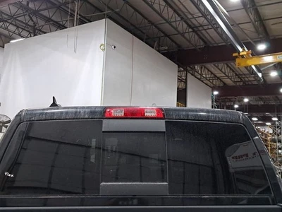 Tercera luz de freno montada en alto Ram1500 Sku #4293094 2016 Foto 1 de 4