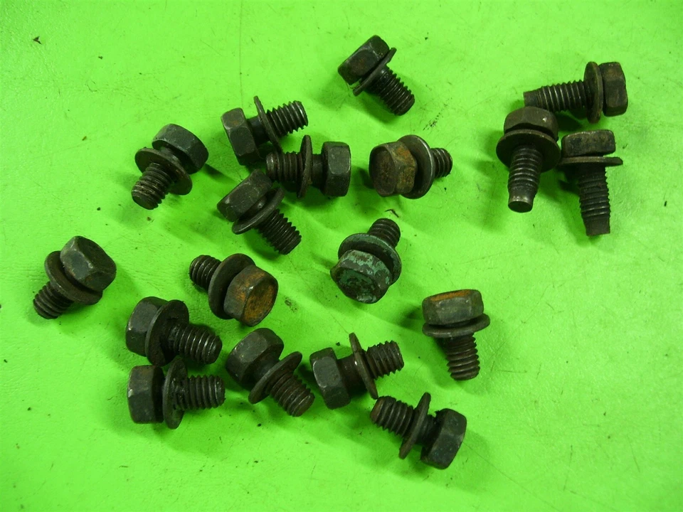 Dodge D100 Sweptline 383 1970 pernos de cárter de aceite del motor Foto 1 de 2