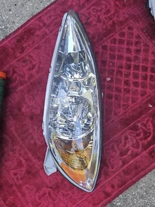 Eagle Eyes TY694-B001L Left Headlight Assembly For 02-04 Toyota Camry - OEM - Picture 1 of 5
