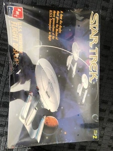 1995 NEW AMT STAR TREK USS ENTERPRISE FLIGHT DISPLAY NCC-1701 A D MODEL KIT 8787 - Picture 1 of 2