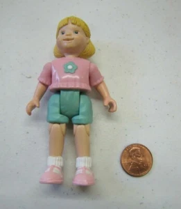 FISHER PRICE Loving Family Dollhouse GIRL SISTER Pink Shirt Original 1998 Rare! - Picture 1 of 3