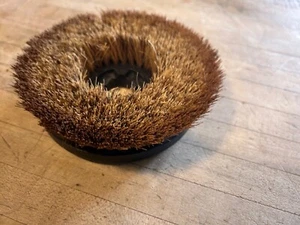 Vintage 1 Floor Scrubbing Brush Hoover Approx 5" diam - Picture 1 of 10