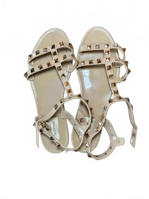 Sandalias Valentino Garavini Rockstud charol correa en T, talla 39 Foto 1 de 4