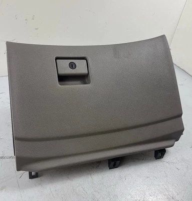 Genuíno 2008-2015 Infiniti G37 Q60 compartimento caixa de luvas cupê OEM - Imagem 1 de 4