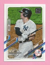 2021 Topps 582 Montgomery Club Foil Stamp #252 Luke Voit  New York Yankees
