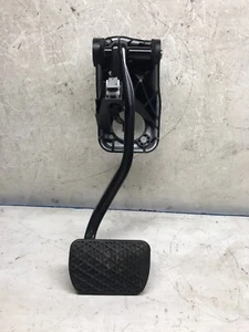 Pedal de freno MERCEDES-BENZ CLASE C W205 A2052920308 A2222940001 2016 RHD - Imagen 1 de 8