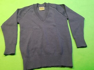 Beare & Ley Quality Unisex Blue V Neck Long Sleeve Knit Top Size 12 Chest 85cm - Picture 1 of 3
