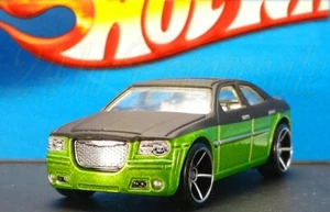 HOT WHEELS TREASURE HUNT CHRYSLER 300 C LOOSE L👀KIN☑️ITOUT!! - Picture 1 of 5