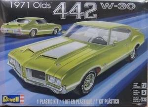 Oldsmobile 442 W-30 Revell 1971 escala 1:25 kit de coche modelo de plástico - Imagen 1 de 3