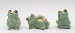 Set of 3 Vintage Small Frog Figurines Made in Hong Kong - Picture 1 of 8