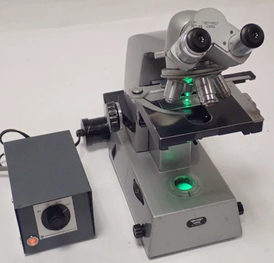 REICHERT DIAPAN BINOCULAR MICROSCOPE 6.3,10,40,100x oil OBJ + 12Vdc 100W LIGHT - Изображение 1 из 4