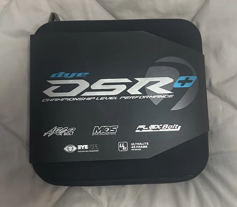 Pistola de paintball Dye DSR+ Im Pro Kit con gatillo de colmillo PGA Slick Foto 1 de 4