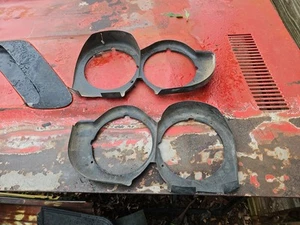 1971 1972 Road Runner Satellite headlight grille bezel splash shield set - Foto 1 di 5