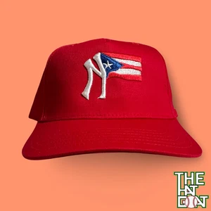 Gorra roja con bandera de Puerto Rico de Nueva York - Imagen 1 de 3