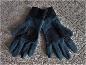 MANZELLA GLOVES, KIDS MEDIUM, OR ADULT SMALL - Picture 1 of 3
