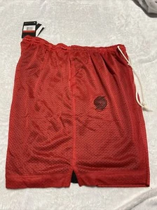 Nike Portland Trailblazers NBA Mesh Reversible  Shorts Large Red Player Issued - Picture 1 of 5