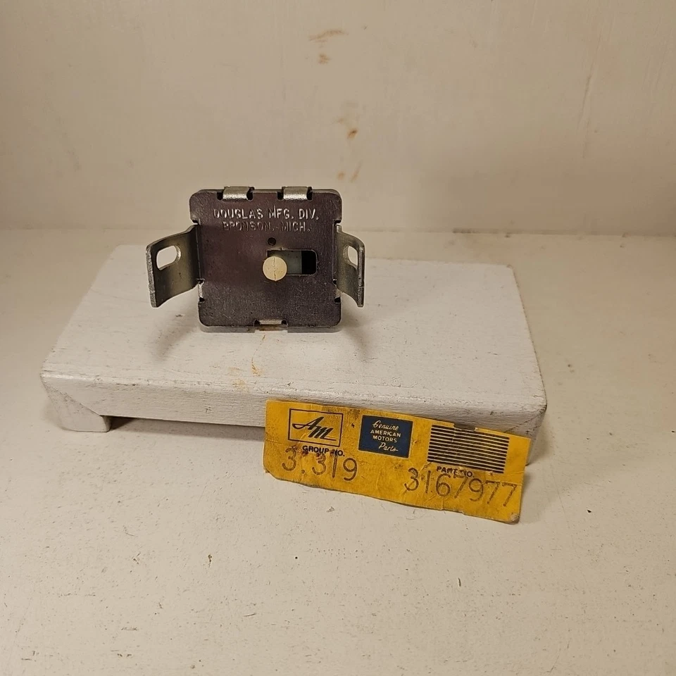 Nuevo de Lote Antiguo 1963-1966 AMC Classic Marlin Genuino American Motors Interruptor de Respaldo 3167977 Foto 1 de 4