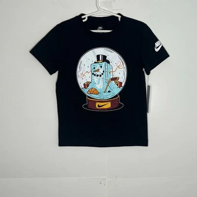 Camiseta de manga corta Nike para niños talla pequeña (5) Foto 1 de 4