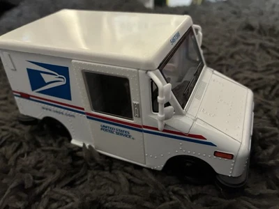 Kinsfun USPS LLV United States Postal Service Delivery Toy Truck 1:36 Pull Back - Image 1 of 4