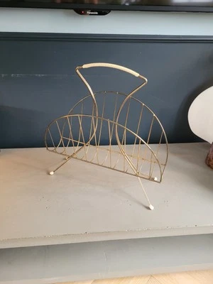 Porte-revues vintage en métal doré - Photo 1/4