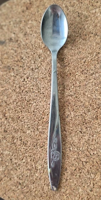 Cuchara bebé, "Los primeros años", patrón de lujo de acero inoxidable, Taiwán vintage años 80 Foto 1 de 4