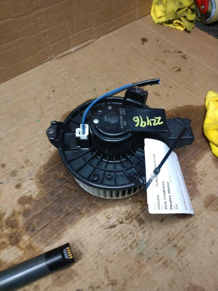 Motor soplador de climatización usado se adapta a: Jeep Compass 2016 grado A Foto 1 de 4