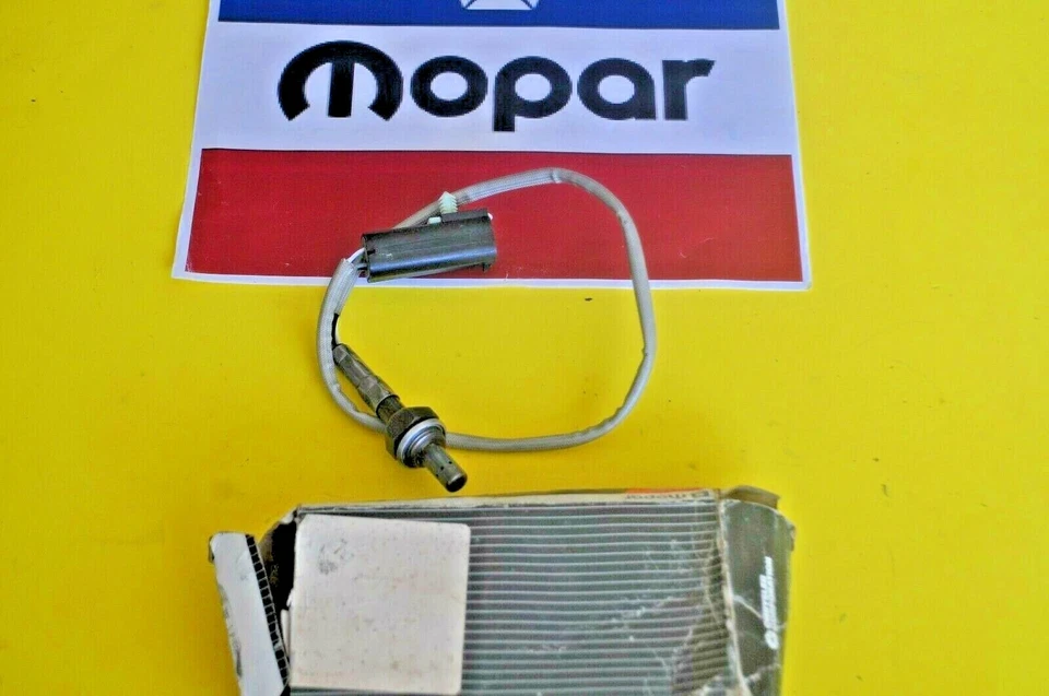 OEM MOPAR 1995-96 DODGE AVENGER EAGLE TALON SEBRING OXYGEN SENSOR O2 MOTOR  - Image 1 of 4