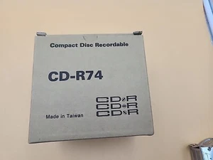 New Box of 10 x Blank CD-R Music & Data CDs with Jewel Cases 74 minutes 650 MB - Picture 1 of 4