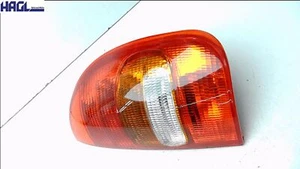 Fanale posteriore destro 90444810 Opel Corsa B berlina - Foto 1 di 5