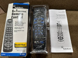 new in box Radio Shack 6 in 1 Programmable Universal Remote 15-1923 - Picture 1 of 1