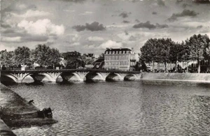 MONTLUCON - El Puente Saint-Pierre - Imagen 1 de 2