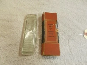 1947-48 PONTIAC PL 680   PARKING LITE LENS  R OR L,   E-100 - Picture 1 of 4