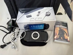 Sony PSP PlayStation Portable Launch Bundle Spider-Man 2 (PSP-1001K) & movie - Picture 1 of 4