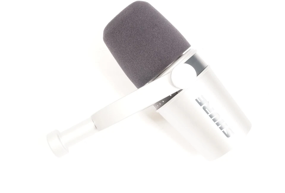 Shure MV7 MFi Certified Podcast Microphone with USB and XLR outputs (Silver) - Image 1 of 4