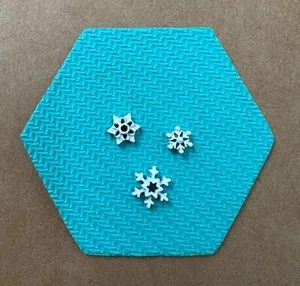 Origami Gufo Set 3 Pezzi Fiocco di Neve Medaglione Galleggiante Charms Nuovo con etichette Ch3276 - Foto 1 di 1