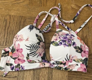 Shade And Shore Womens Bikini Top Size 32C-Brand New-SHIPS N 24 HOURS - Picture 1 of 4