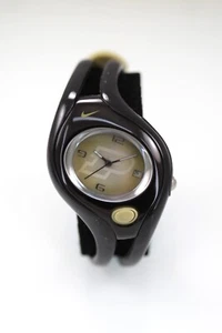 Montre Nike Homme WR0078 D394392 VG71-5080 Plastique 100m Équipe Tan Noir Ne Fonctionne Pas - Photo 1 sur 6