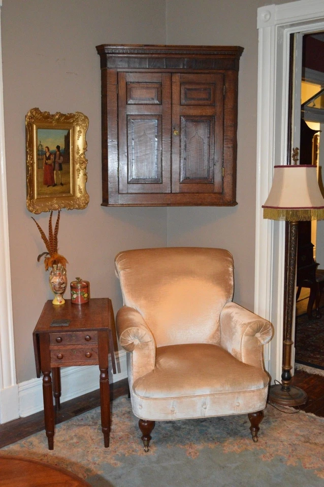 Corner cupboard C. 1770 English Oak - Image 1 of 4