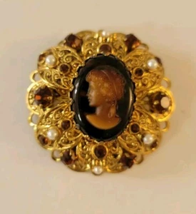 Vintage Kamee Brosche goldfarben Bernstein Kunstperle Germany - Bild 1 von 4