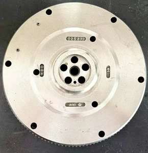 Original German NOS VW T2 1976-79 / T3 1980-91 (exc. Diesel) 228mm flywheel - Picture 1 of 4