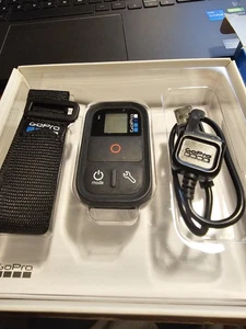 GoPro Smart Remote Control For Hero 8 7 6 5 4 3 Max ARMTE-002 Genuine US - Picture 1 of 3