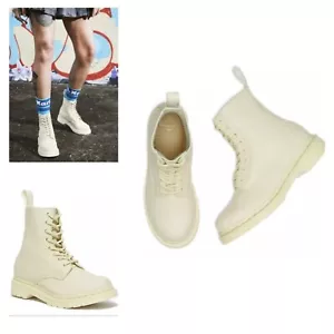 orig. DR. MARTENS 1460 PASCAL MONO Boots Stiefel Echtleder Gr.38 cream NEU - Bild 1 von 10