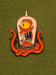 The Simpsons Treehouse Of Horror KODOS Enamel Lapel Hat Lanyard Pin Badge*** - Picture 1 of 2