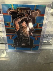 2024 Panini Select WWE Concourse Bray Wyatt #49 Light Blue Prizm /249 - Bild 1 von 2